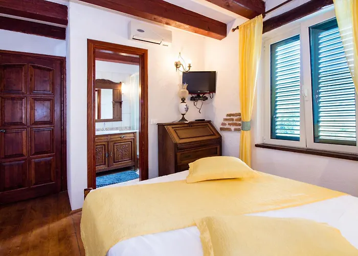 Villa Bajici 11328