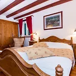 Bajici 11328 Villa *